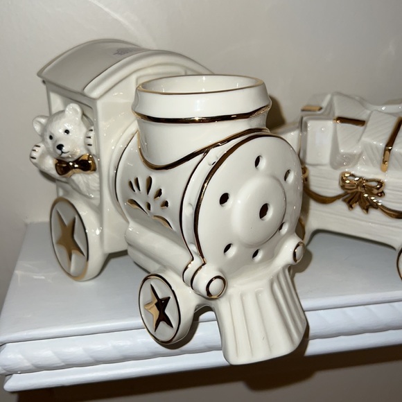 Mikasa Holiday Elegance 3 Piece Train Set - Picture 8 of 16